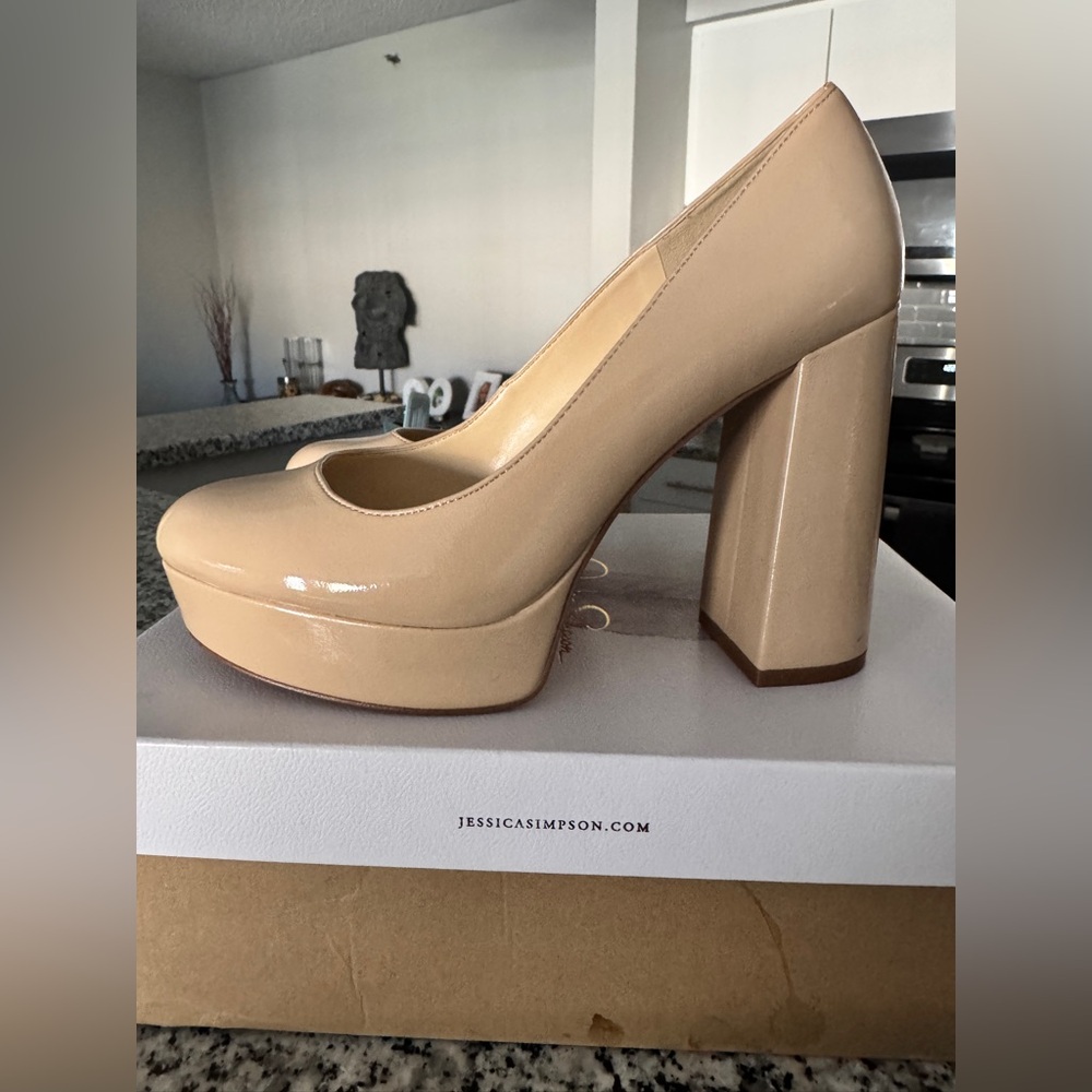 Jessica Simpson Platform chunky heels